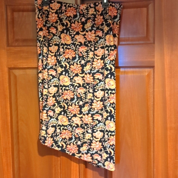 Shein skirt - Picture 3 of 4